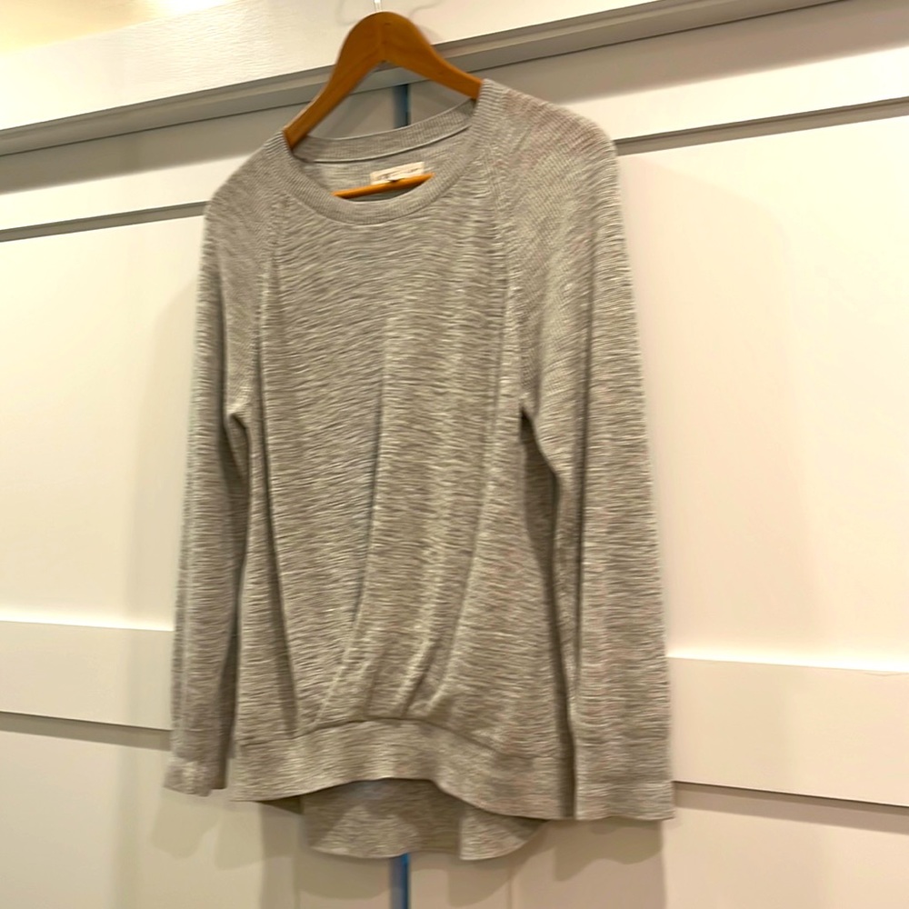 Light-weight/thin sweater